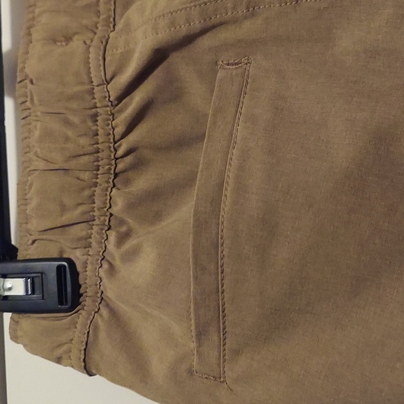 Boy's Tommy Hilfiger shorts - Picture 6 of 7